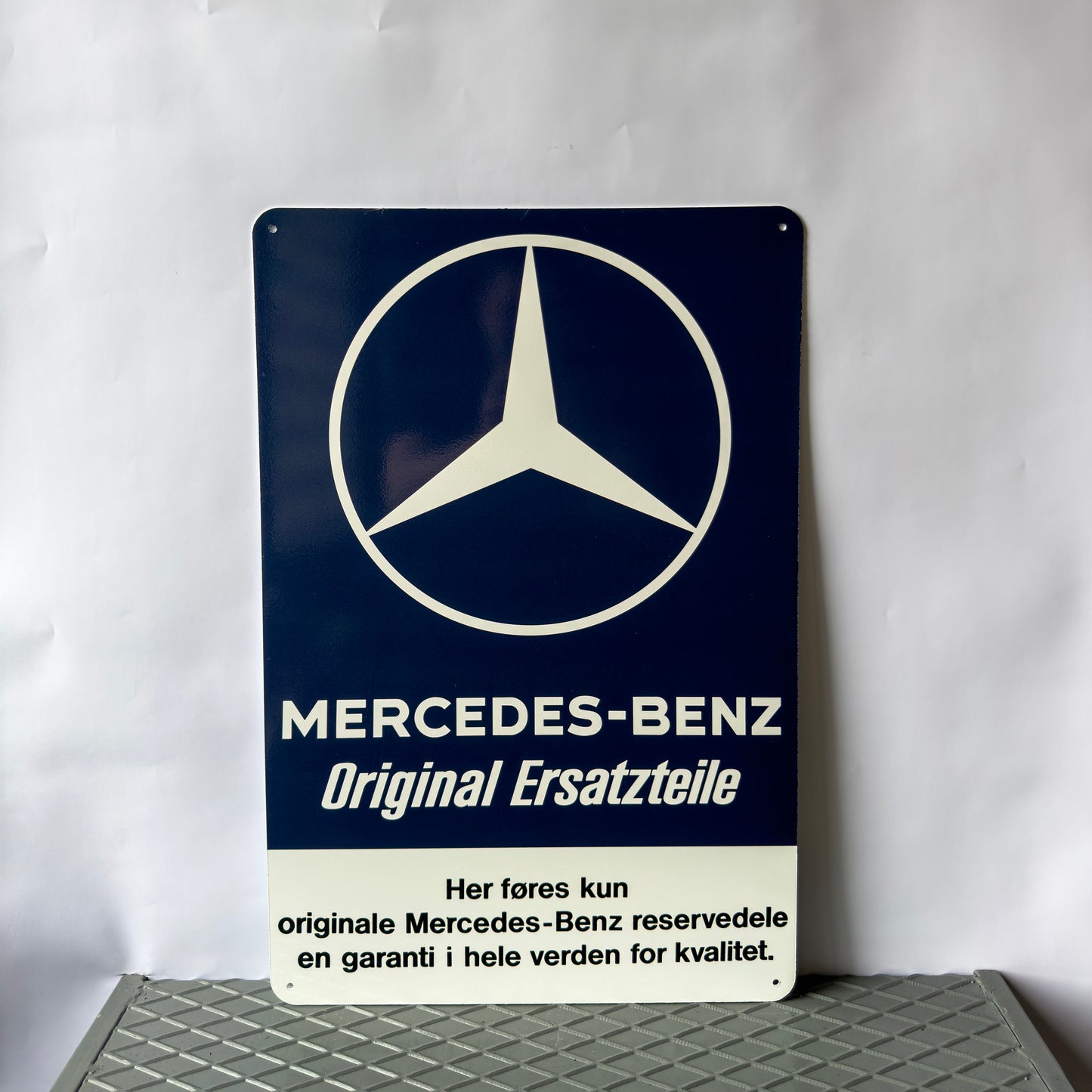 Mercedes Benz Original Ersatzteile Sign – Heavy Metal Garage & Service Decor