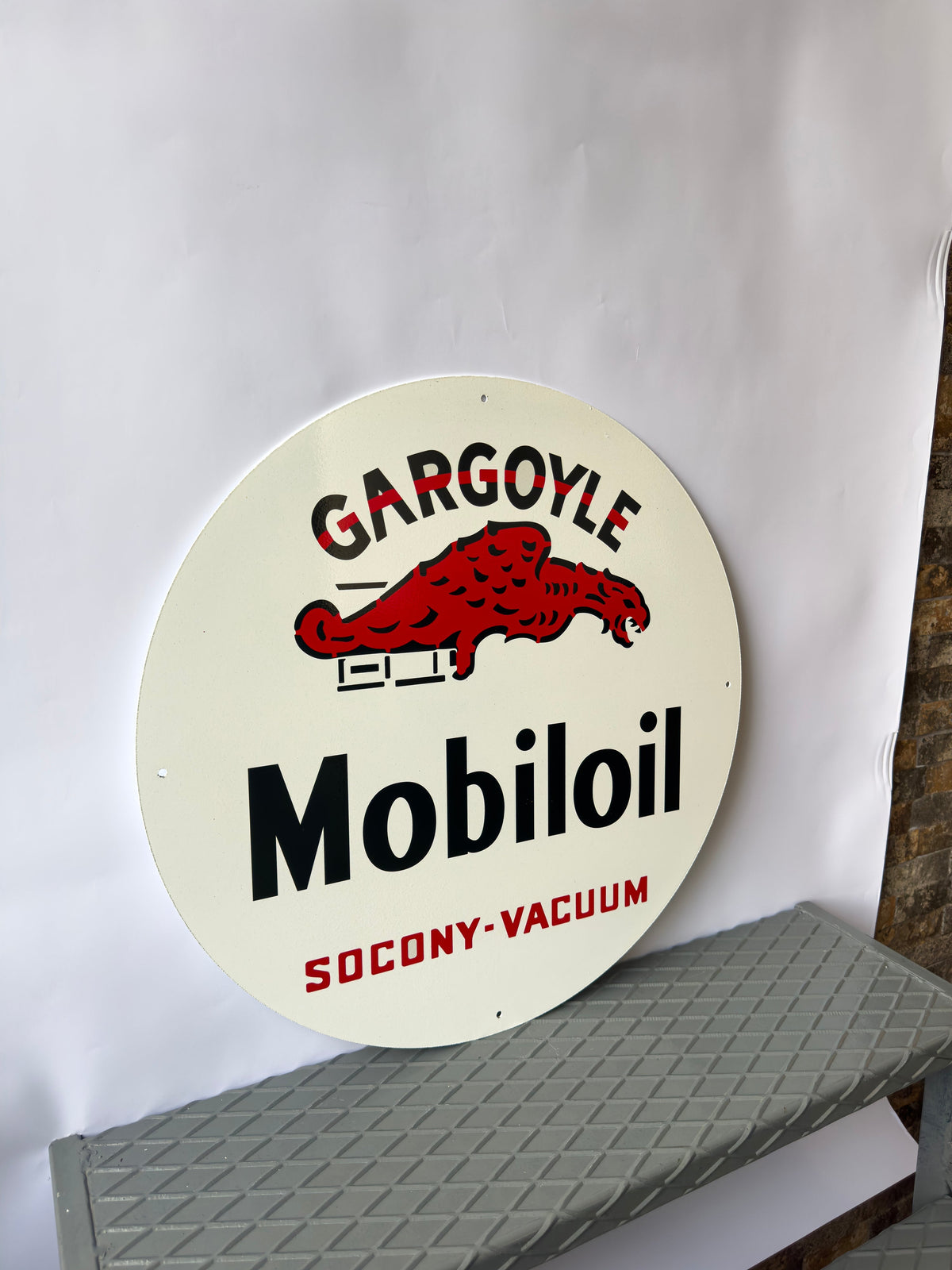Mobiloil Round Heavy Metal Sign – Garage & Man Cave Decor